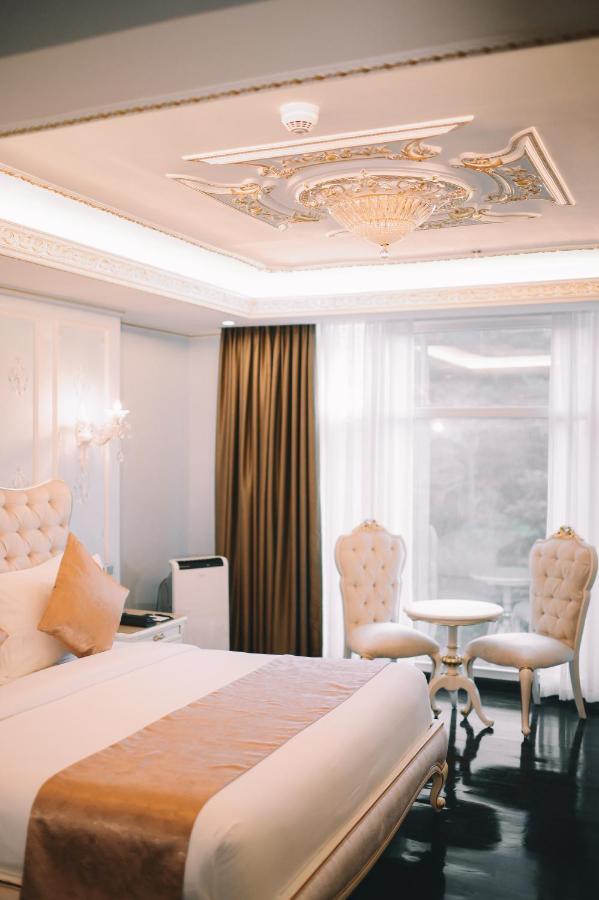 Lafaayette Luxury Suites バギオ エクステリア 写真